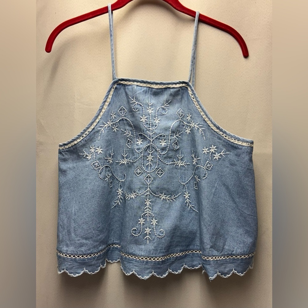 American Eagle Blue Wash Denim  Embroidered Crop Tank Top Size Medium
